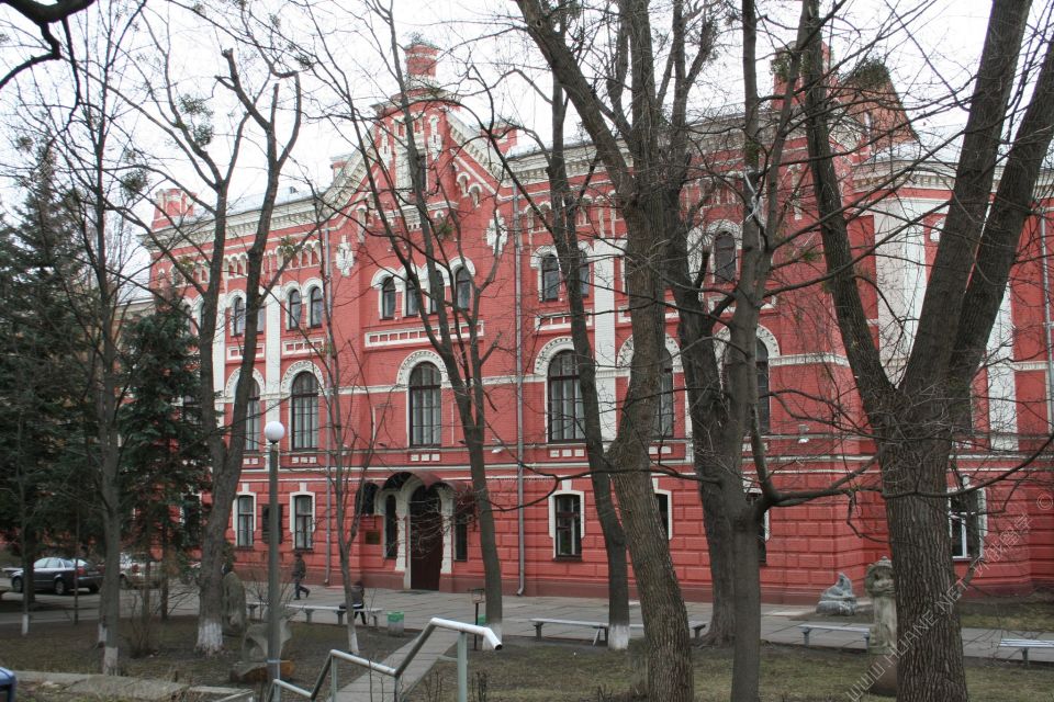 國家美術與建筑學院