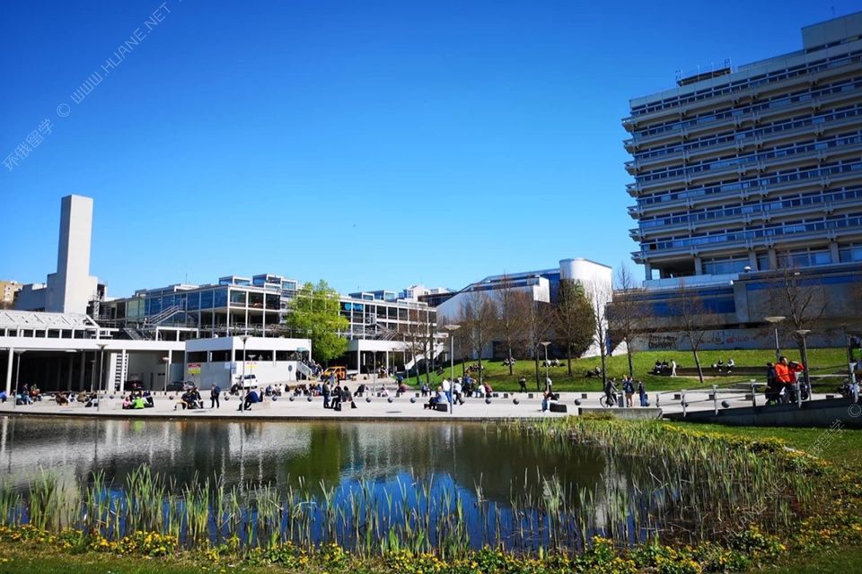 斯圖加特大學
