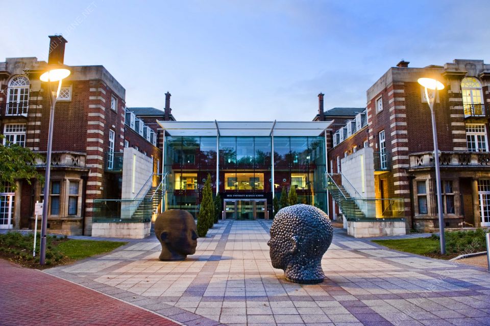 赫爾大學